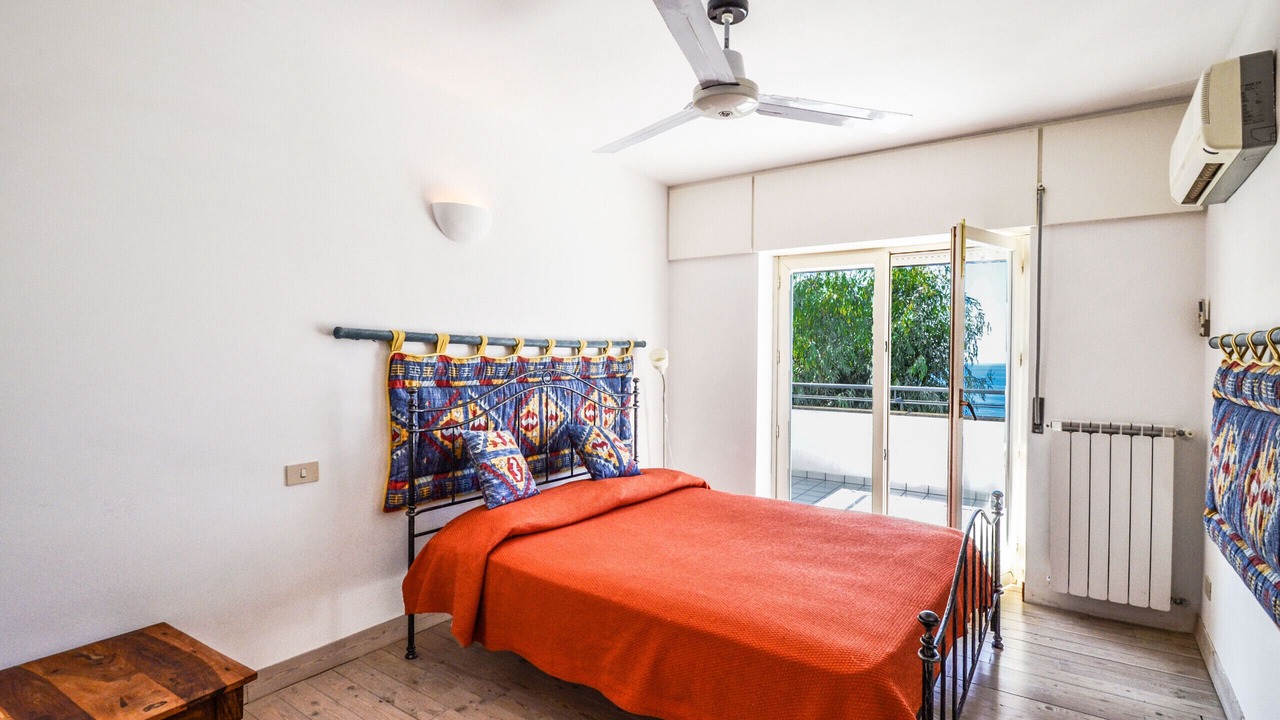 Photo of Bedroom in Massa Lubrense