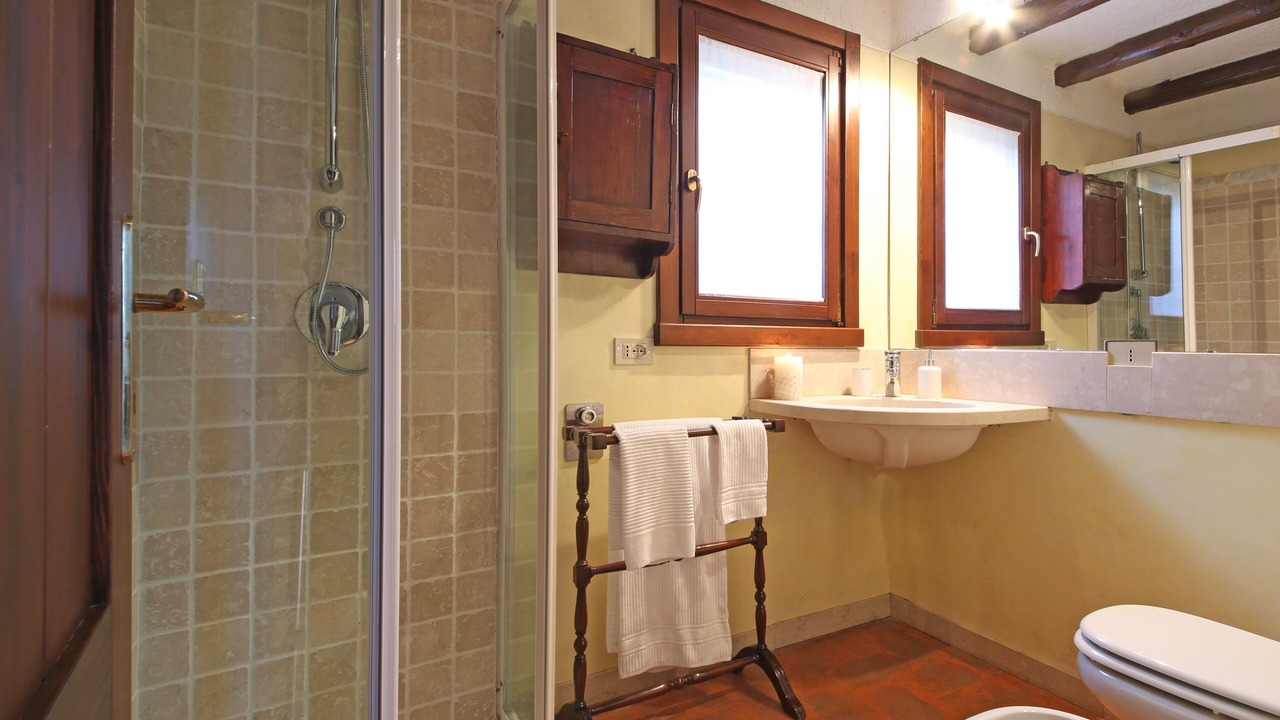 Photo of Bathroom in Cecina