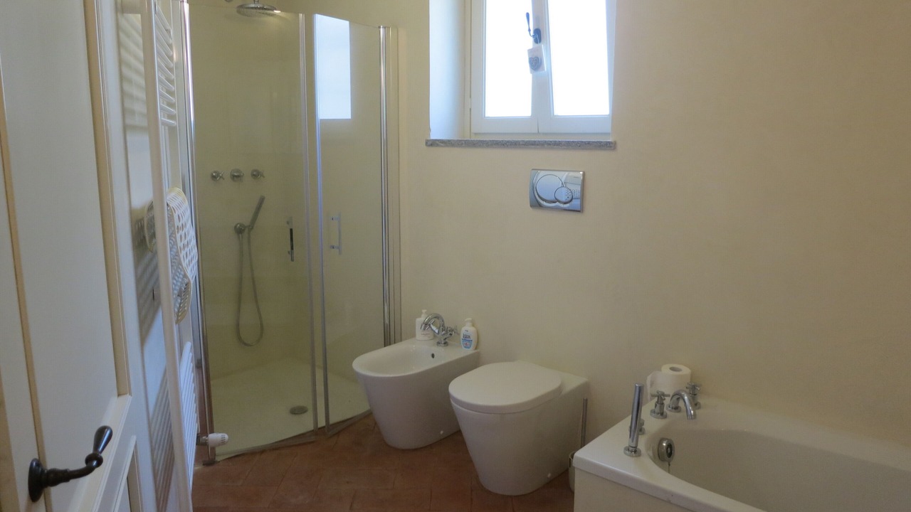 Photo of Bathroom in Montabone