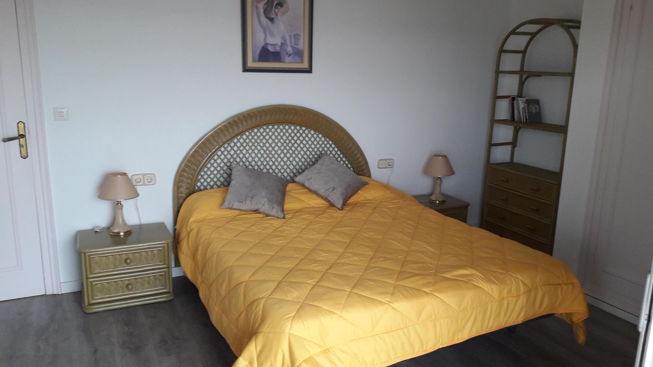 Photo of Bedroom in Roses Town Center