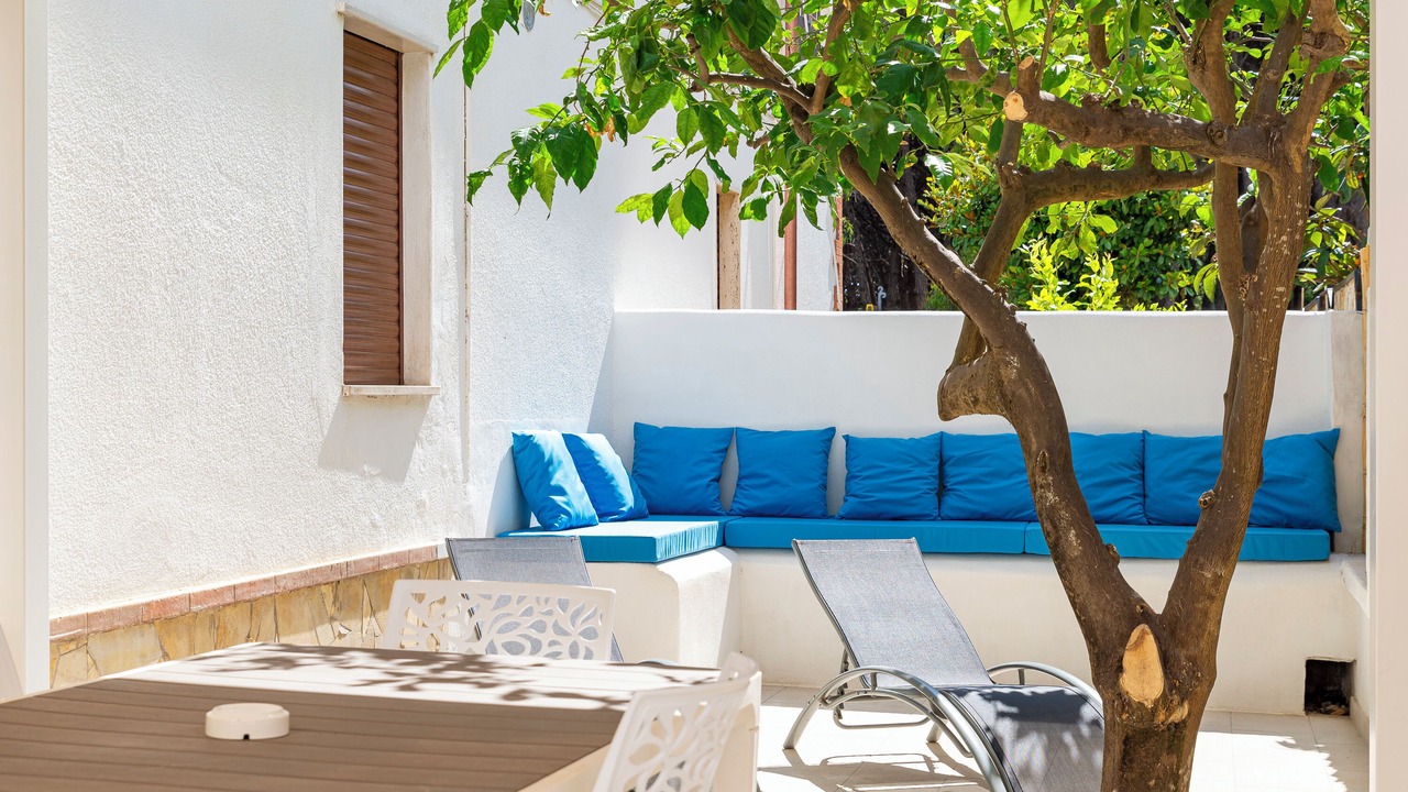 Photo of Outdoor in Laura