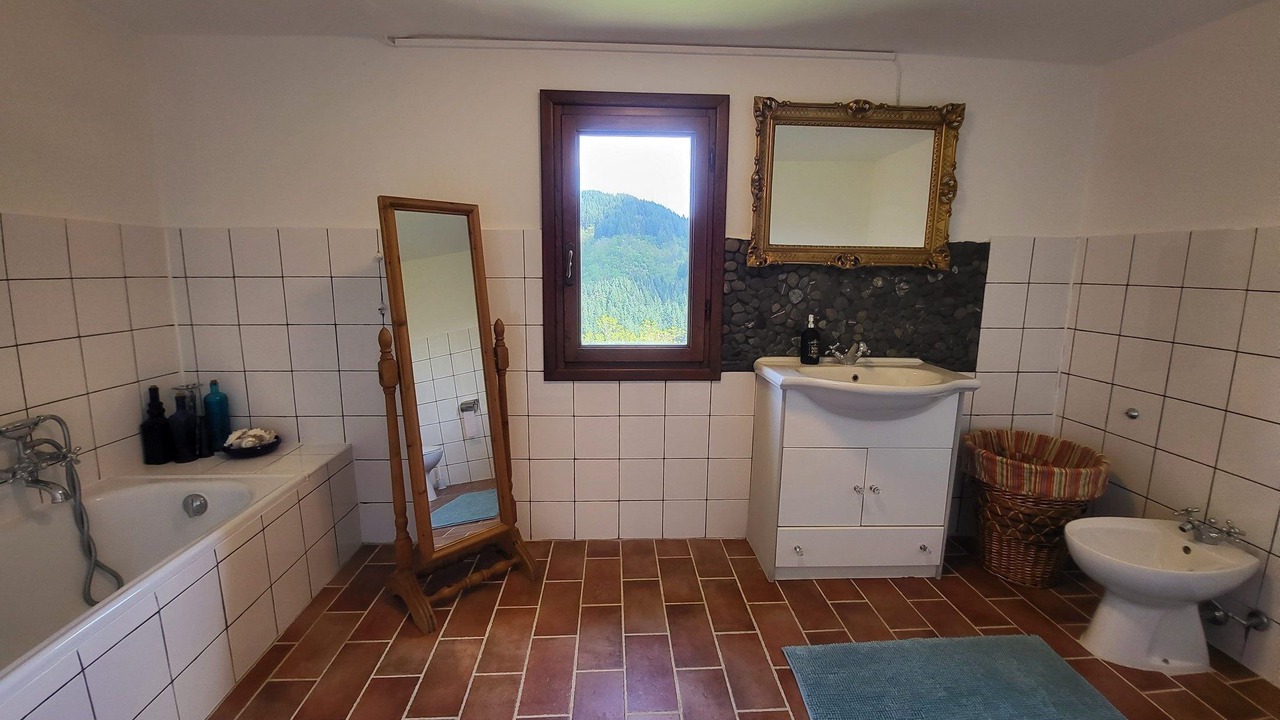 Photo of Bathroom in Camporgiano