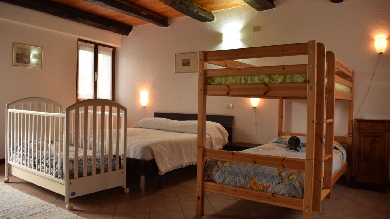 Photo of Bedroom in Orta San Giulio