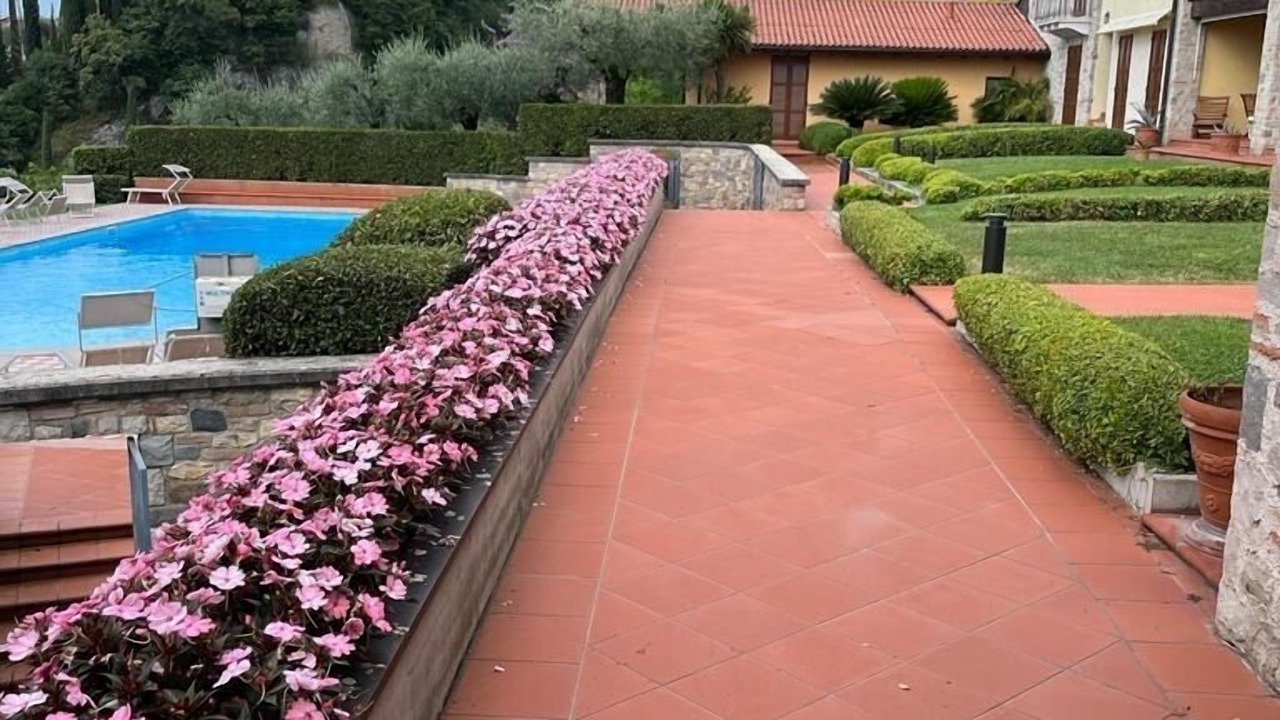 Photo of Outdoor in Morgnaga
