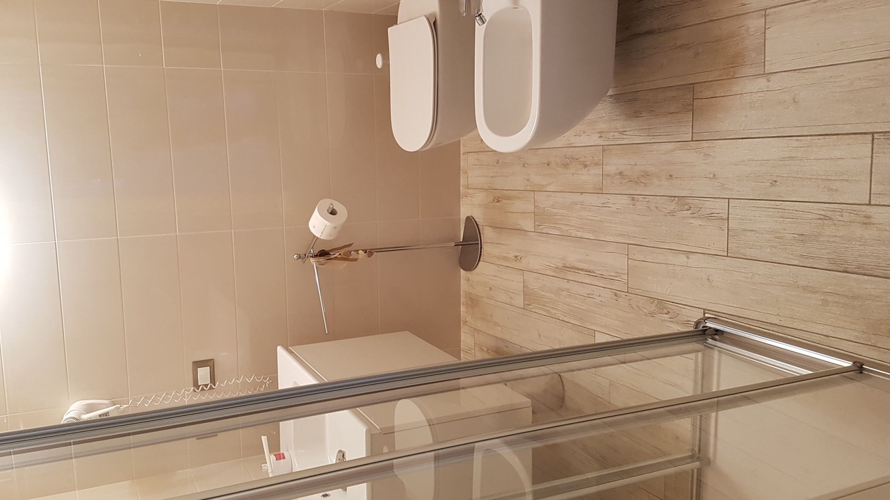 Photo of Bathroom in Crabbia