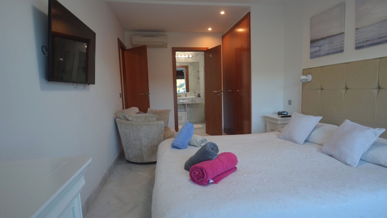 Photo of Bedroom in New Golden Mile