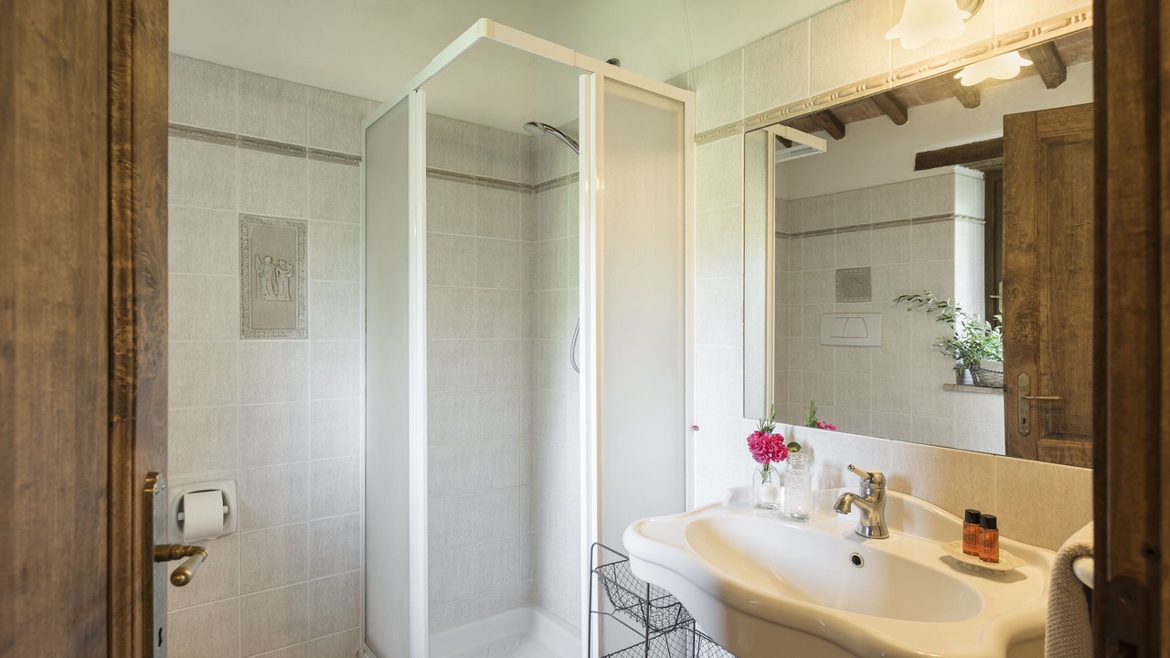 Photo of Bathroom in Todi