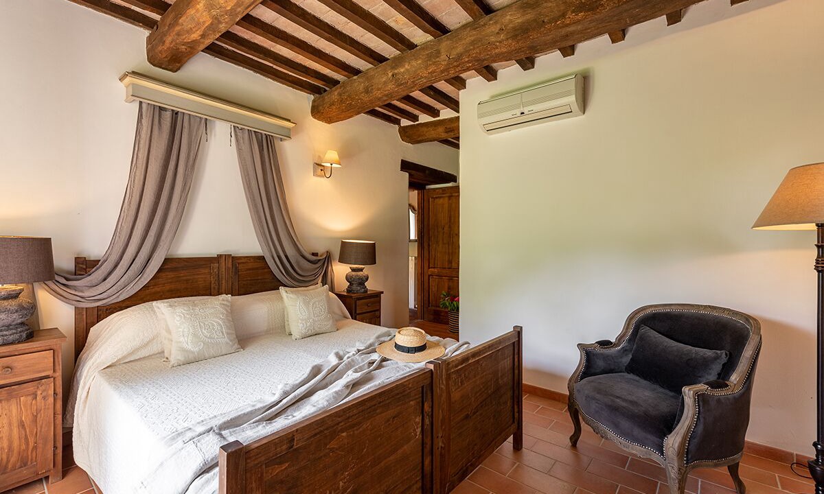 Photo of Bedroom in Todi