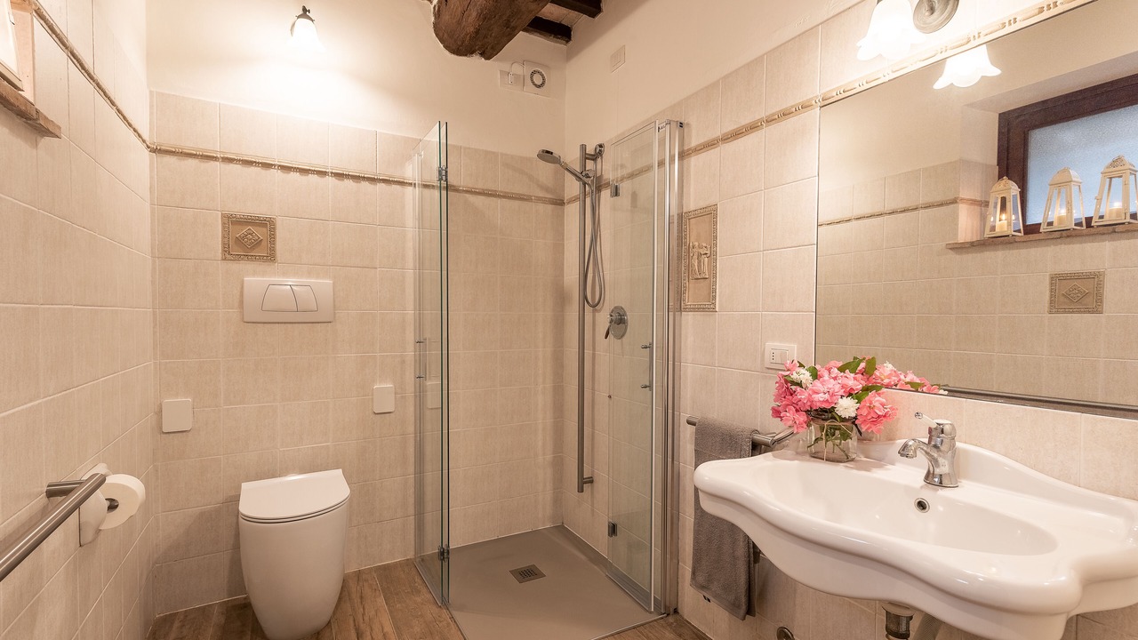 Photo of Bathroom in Todi