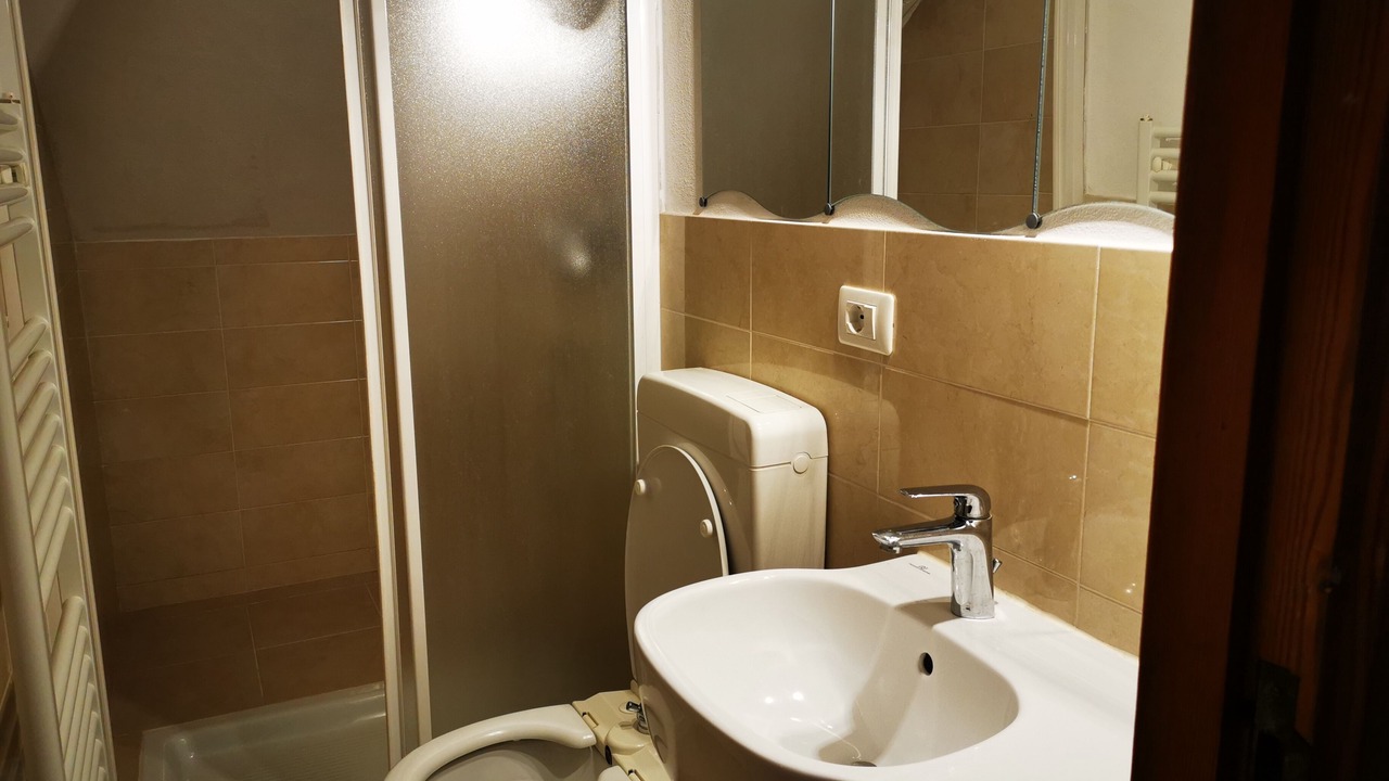 Photo of Bathroom in Stibiveri
