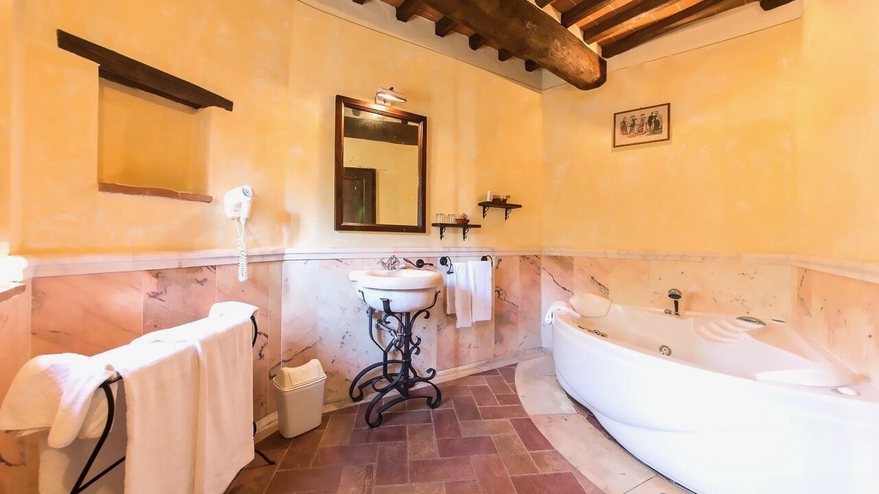 Photo of Bathroom in Gaiole in Chianti
