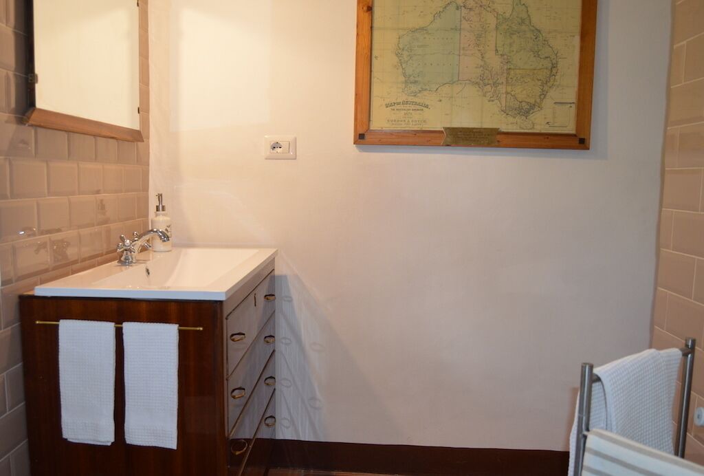 Photo of Bathroom in Mengara