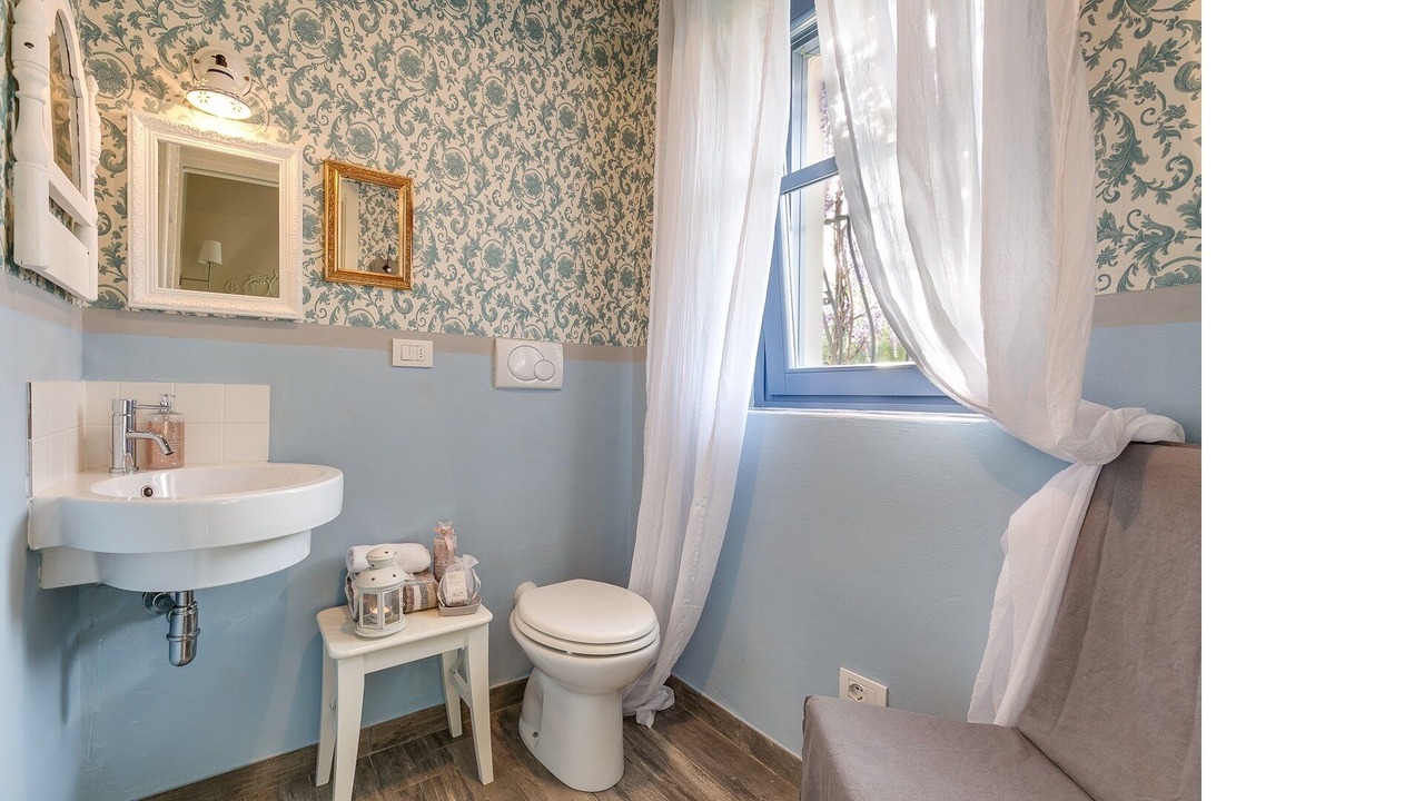 Photo of Bathroom in Roddi