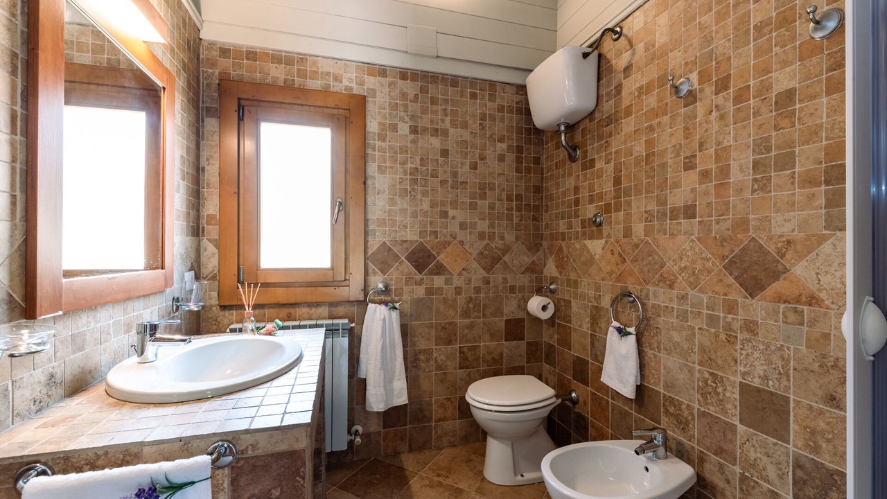 Photo of Bathroom in Villa Lempa