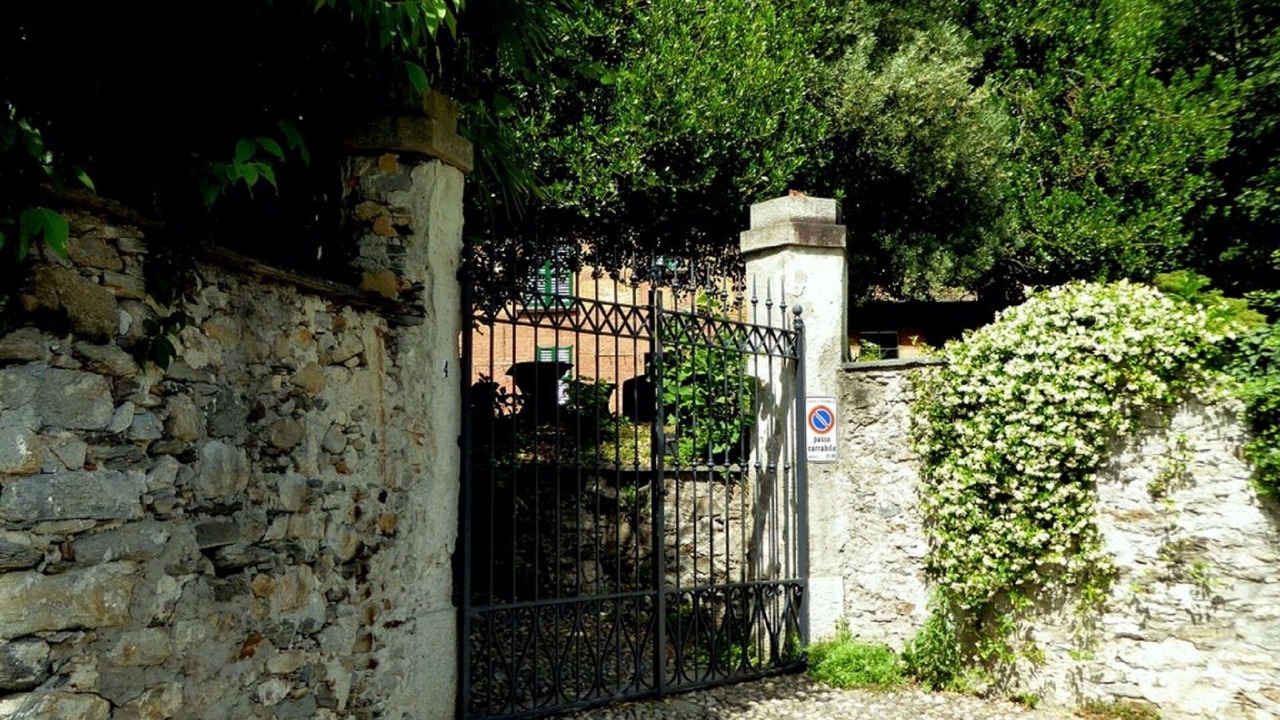 Photo of Others in Crabbia