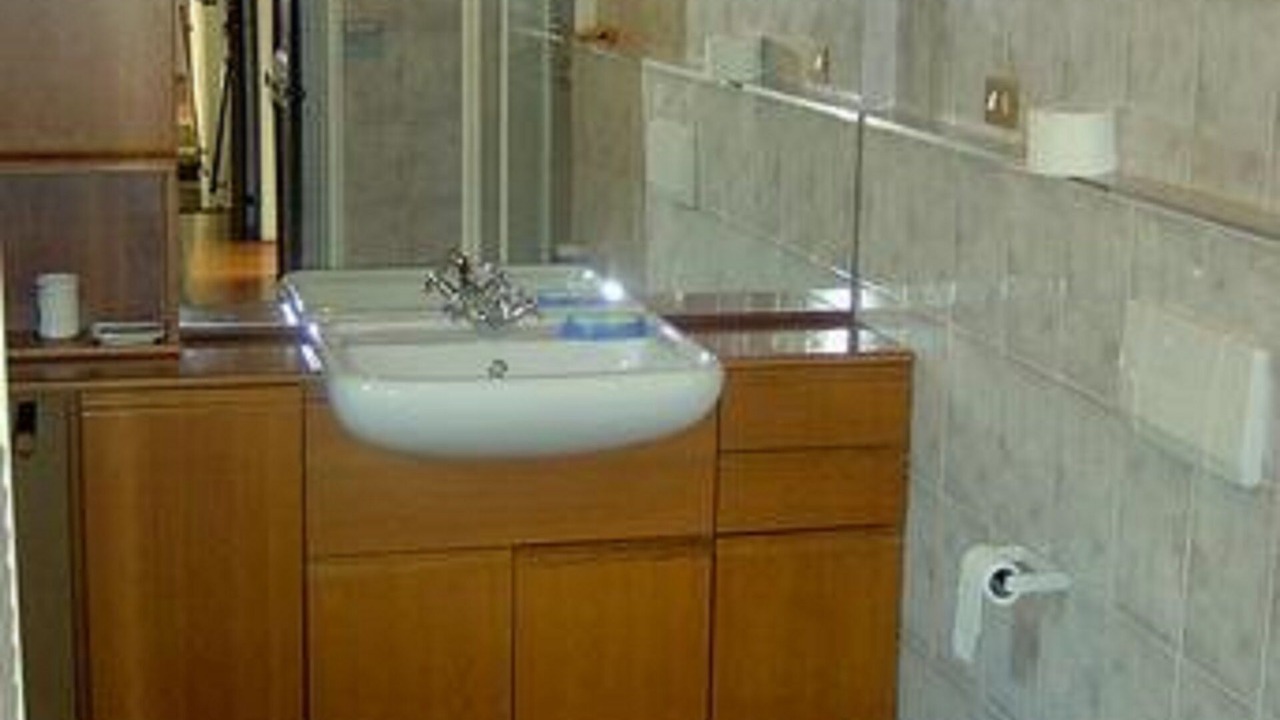 Photo of Bathroom in Crabbia