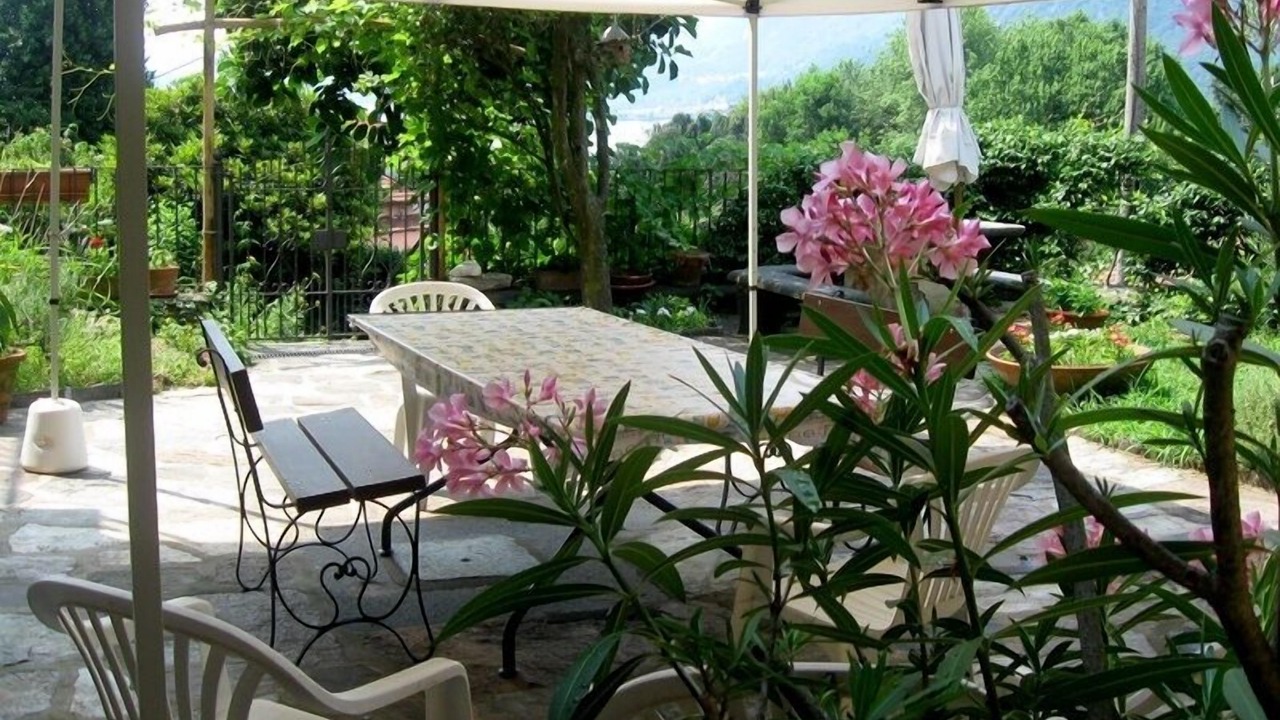 Photo of Outdoor in Crabbia