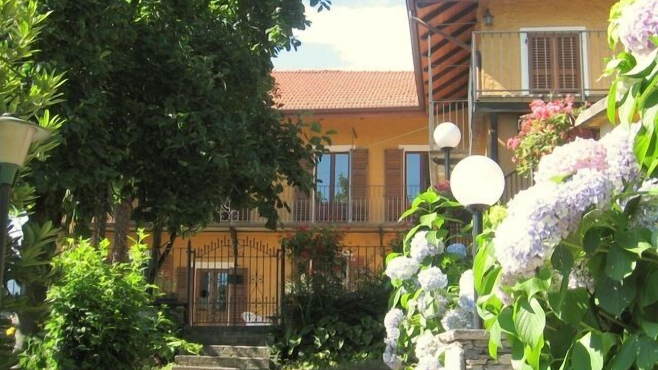 Photo of Others in Crabbia