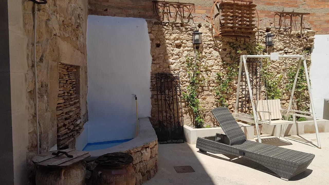 Photo of Outdoor in Almatret