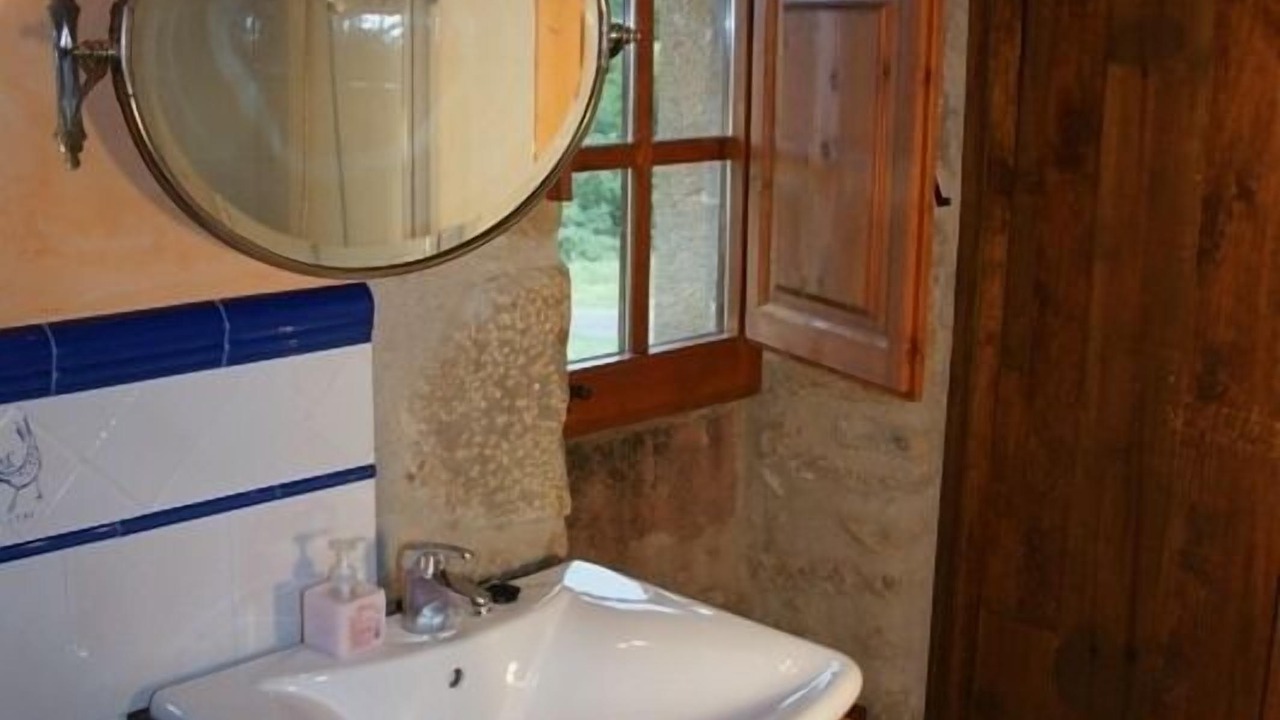 Photo of Bathroom in Lladurs