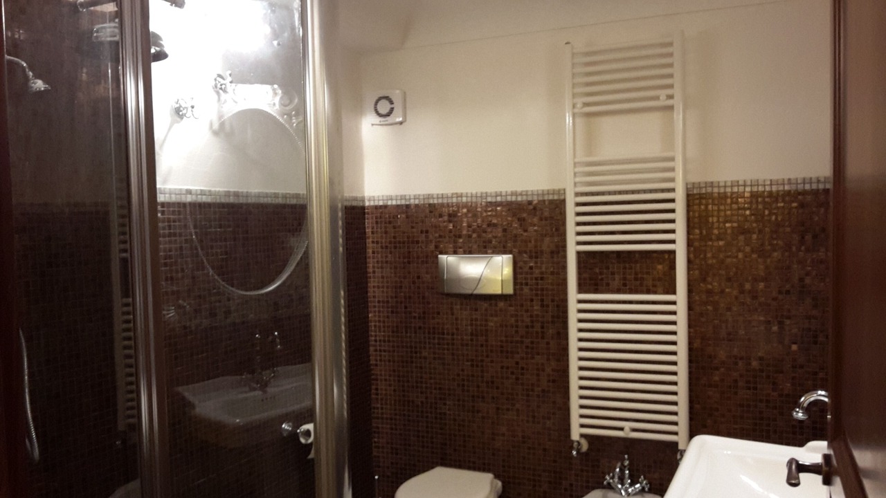 Photo of Bathroom in Izzalini