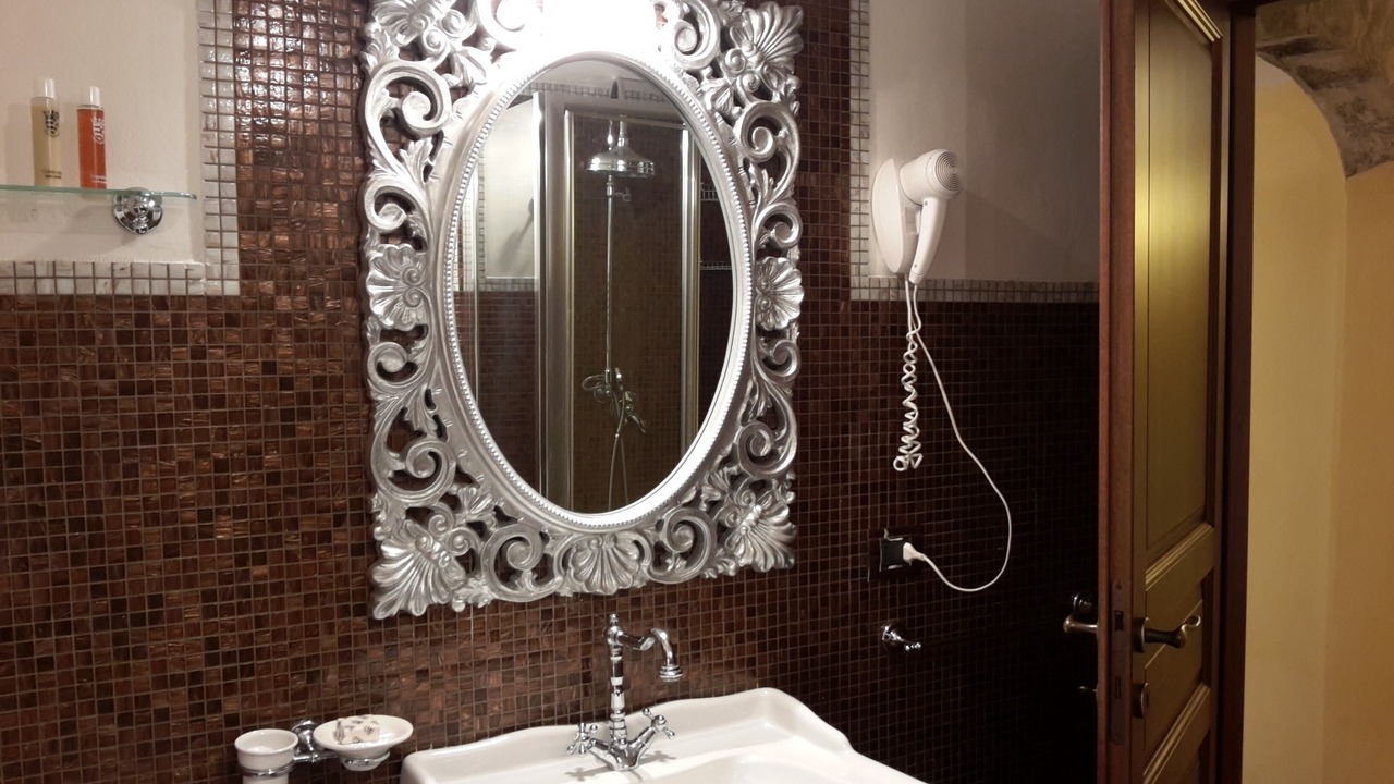 Photo of Bathroom in Izzalini