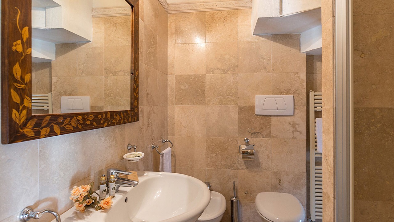 Photo of Bathroom in Torre A Castello