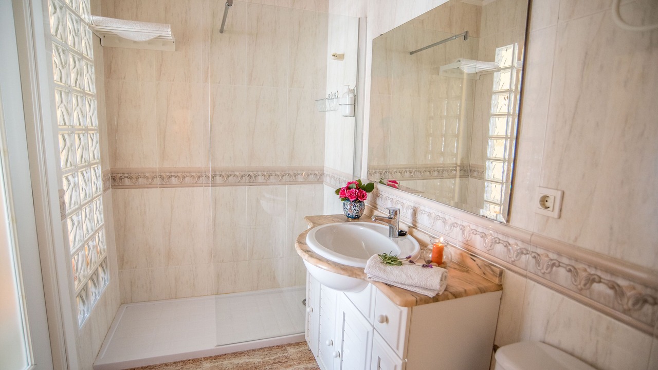 Photo of Bathroom in Anna