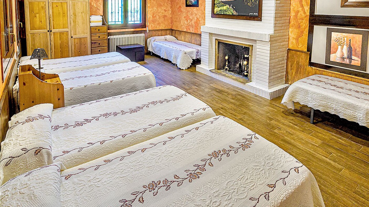 Photo of Bedroom in Navaluenga