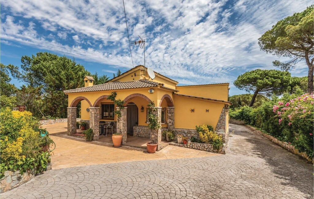Photo of Buildings in Mont Barbat