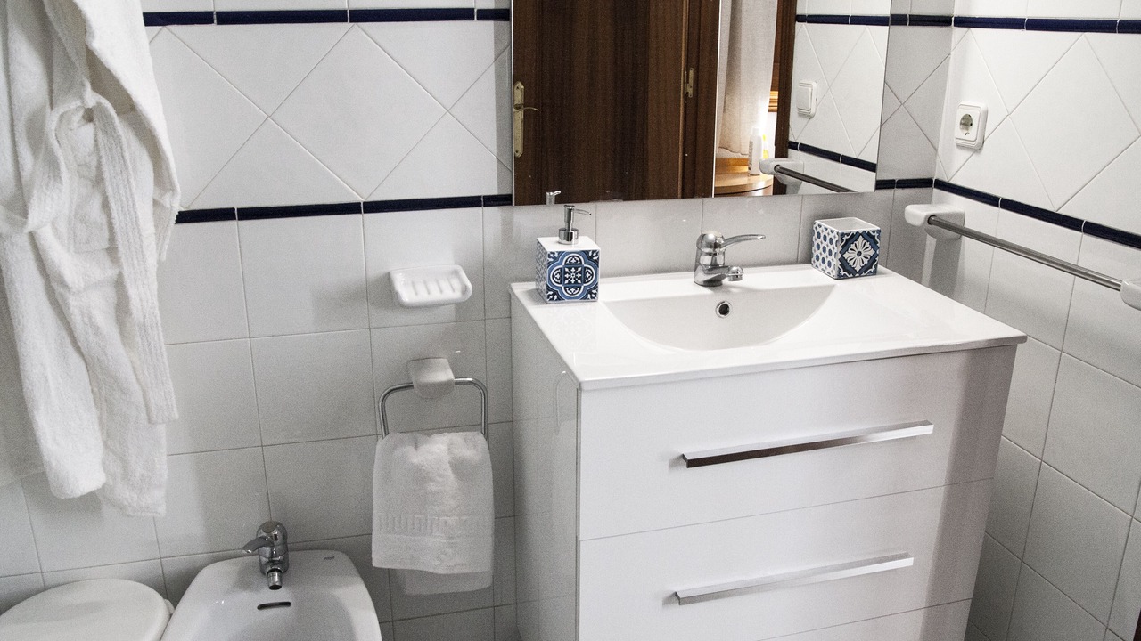 Photo of Bathroom in La Trinidad-San Juan y Todos los Santos
