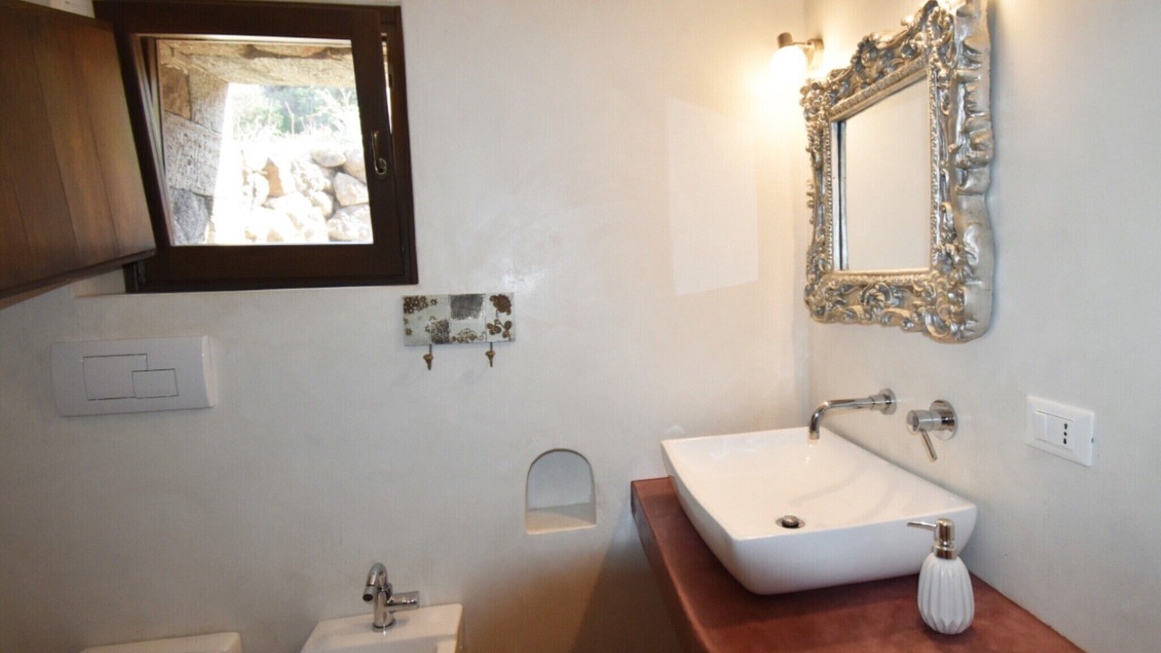 Photo of Bathroom in Pantelleria