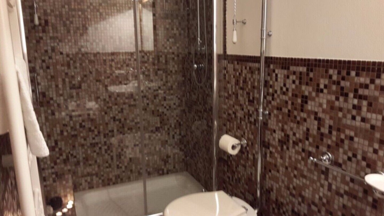 Photo of Bathroom in Izzalini