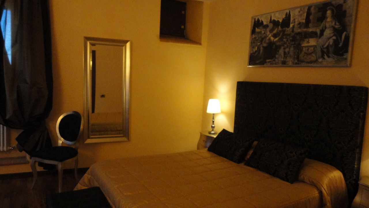Photo of Bedroom in Izzalini