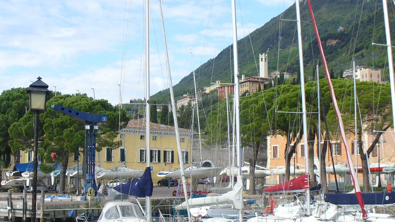Photo of Others in Fornico