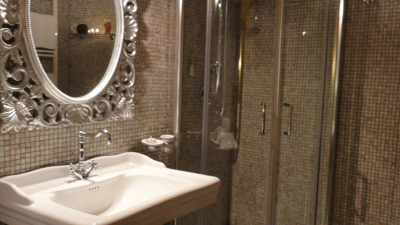Photo of Bathroom in Izzalini