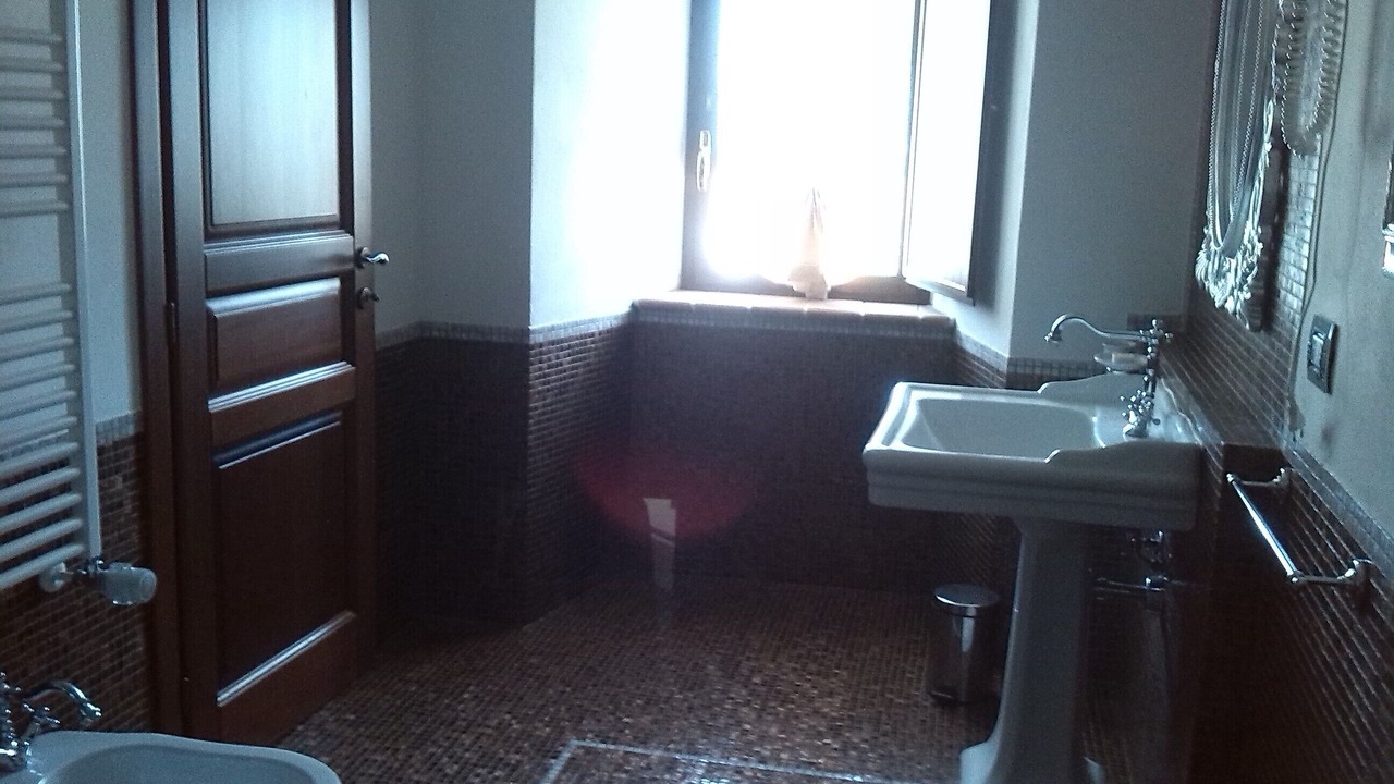 Photo of Bathroom in Izzalini