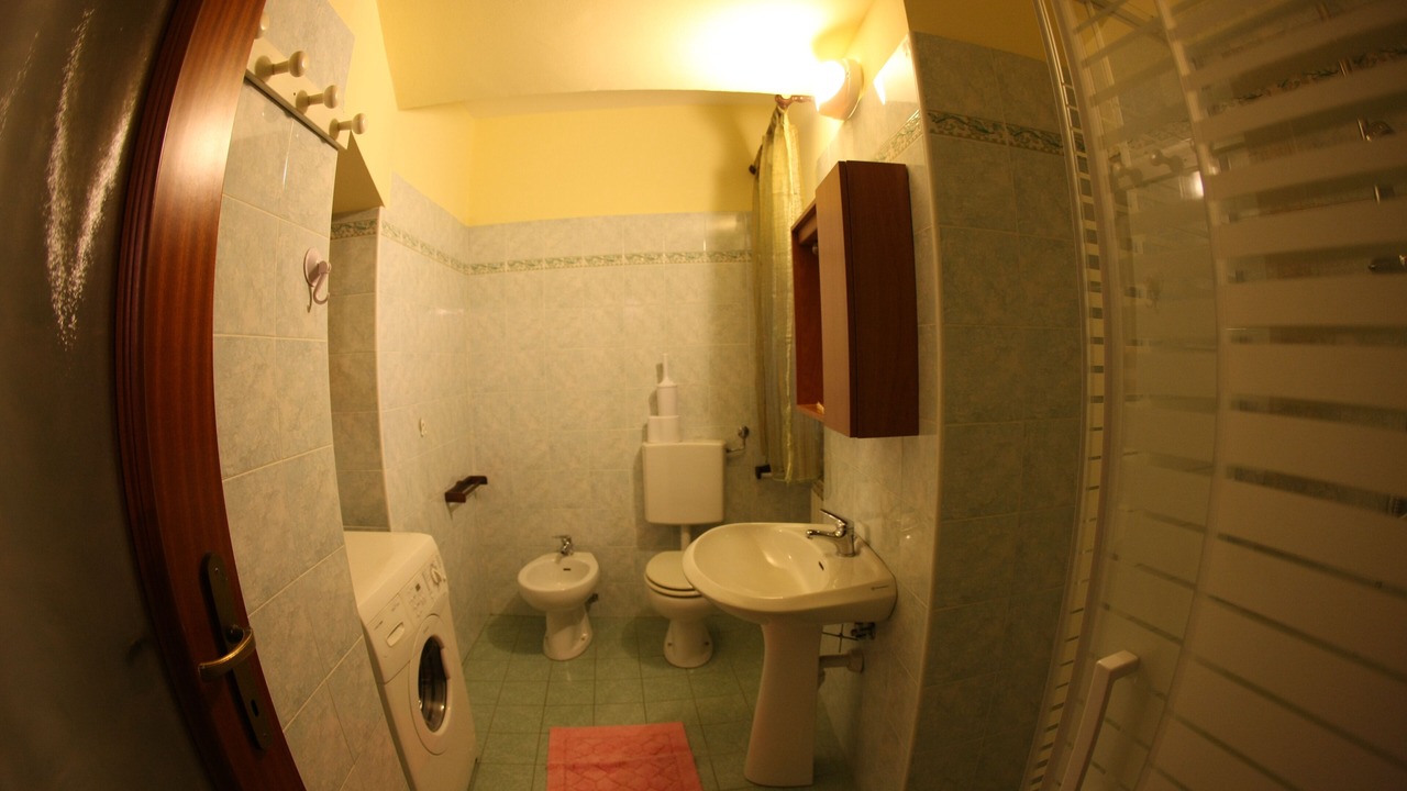 Photo of Bathroom in Issogne
