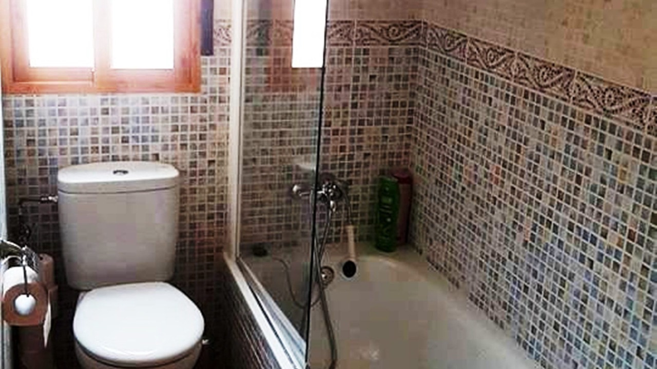 Photo of Bathroom in Elche De La Sierra