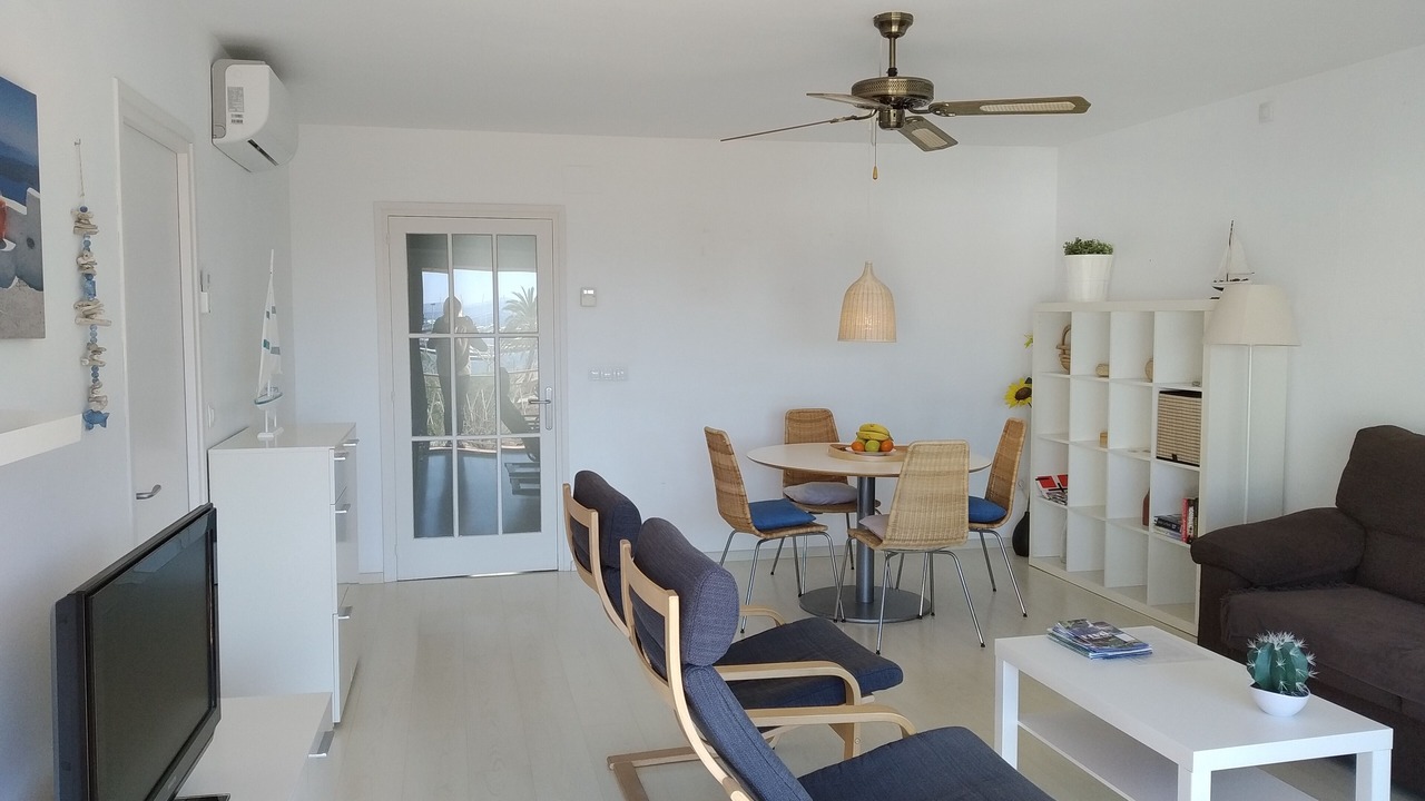 Photo of Livingroom in Roses Town Center