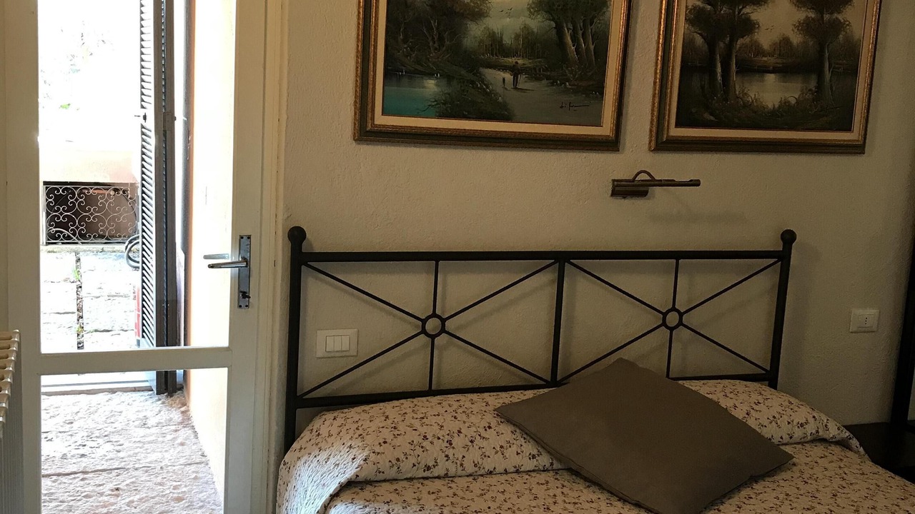 Photo of Bedroom in Toscolano Maderno