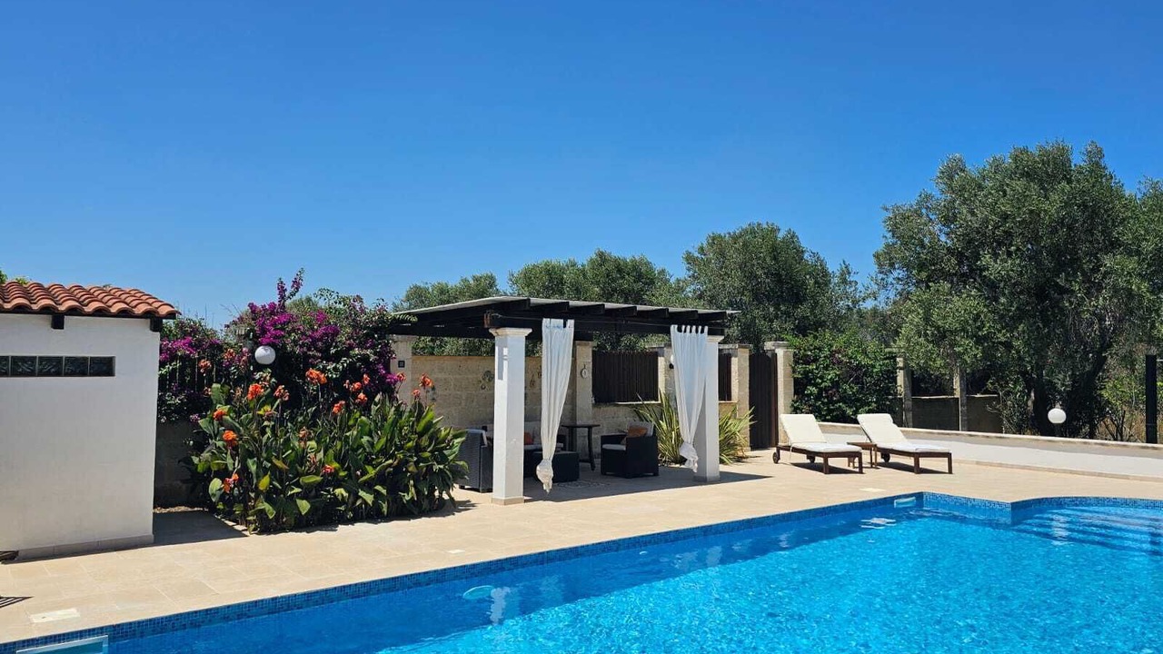 Photo of Outdoor in Oria
