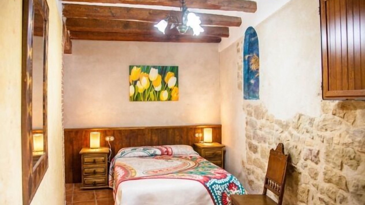Photo of Bedroom in Oliola