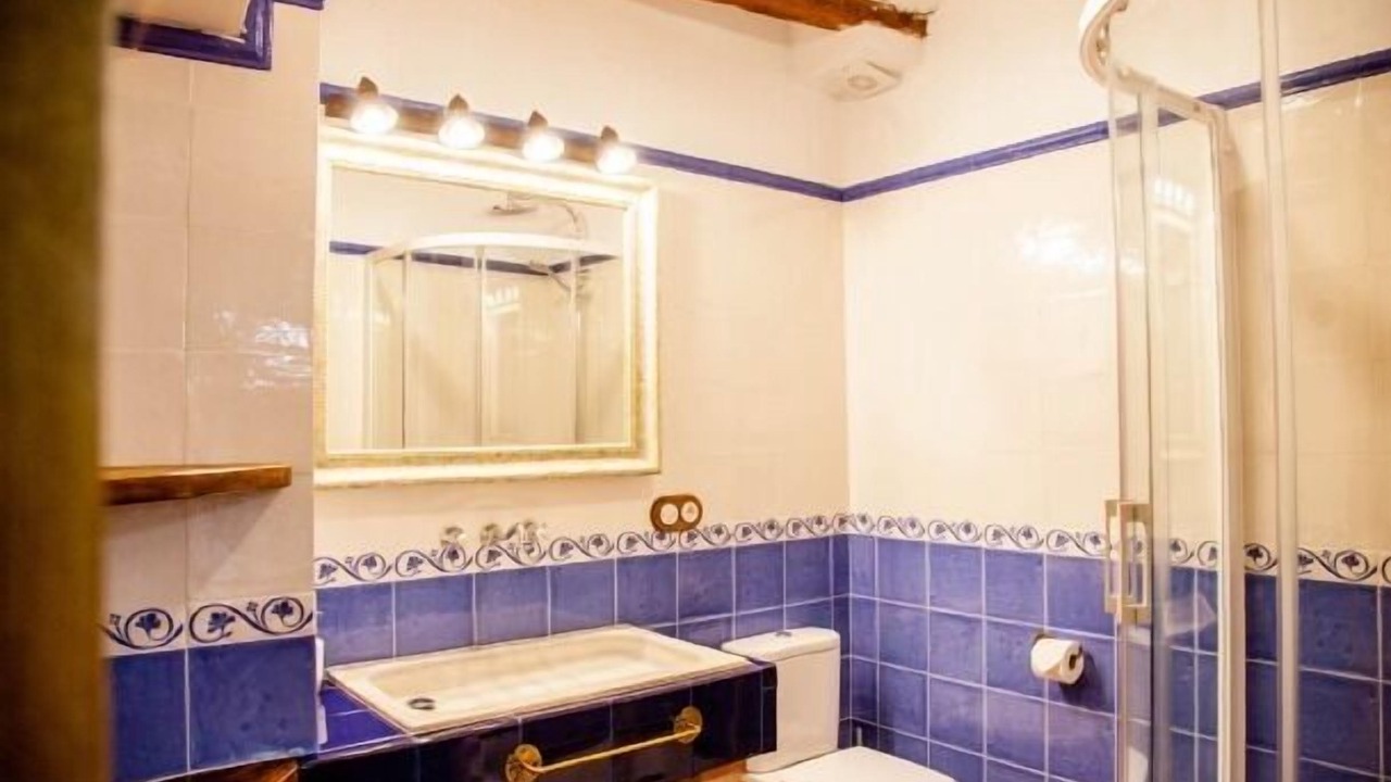 Photo of Bathroom in Oliola