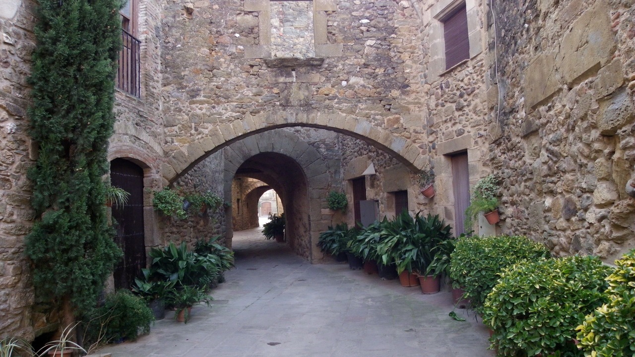 Photo of Outdoor in Monells