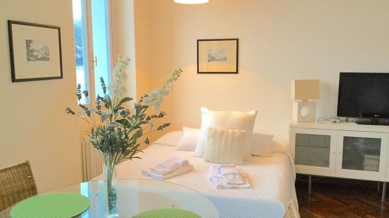 Photo of Bedroom in Carate Urio