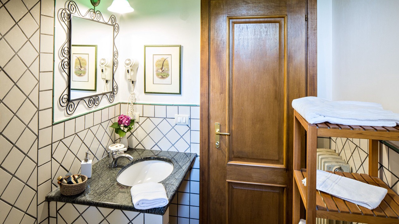 Photo of Bathroom in Nola
