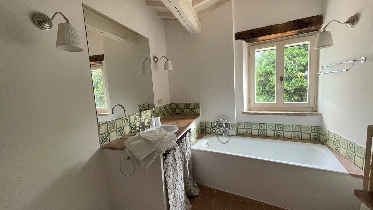 Photo of Bathroom in Todi