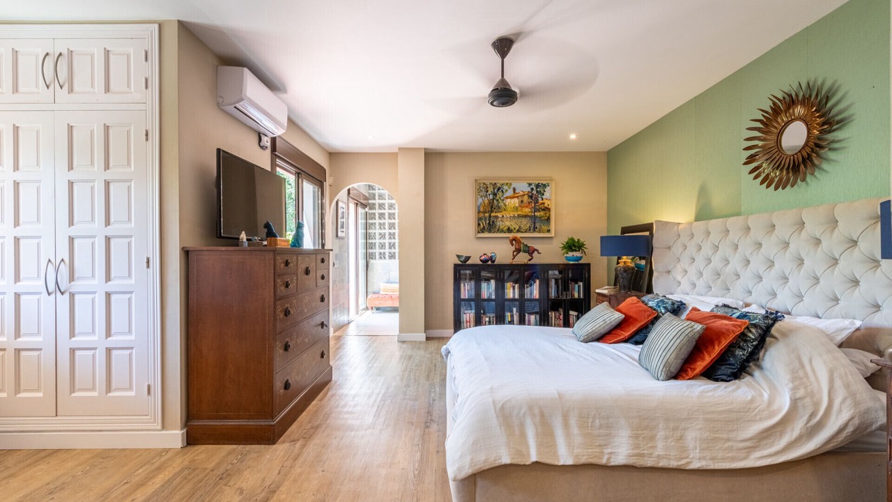 Photo of Bedroom in New Golden Mile