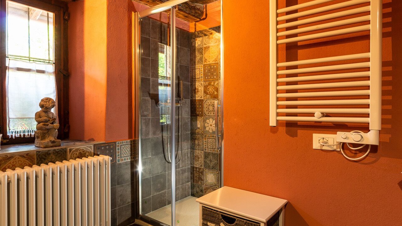 Photo of Bathroom in Montrigiasco